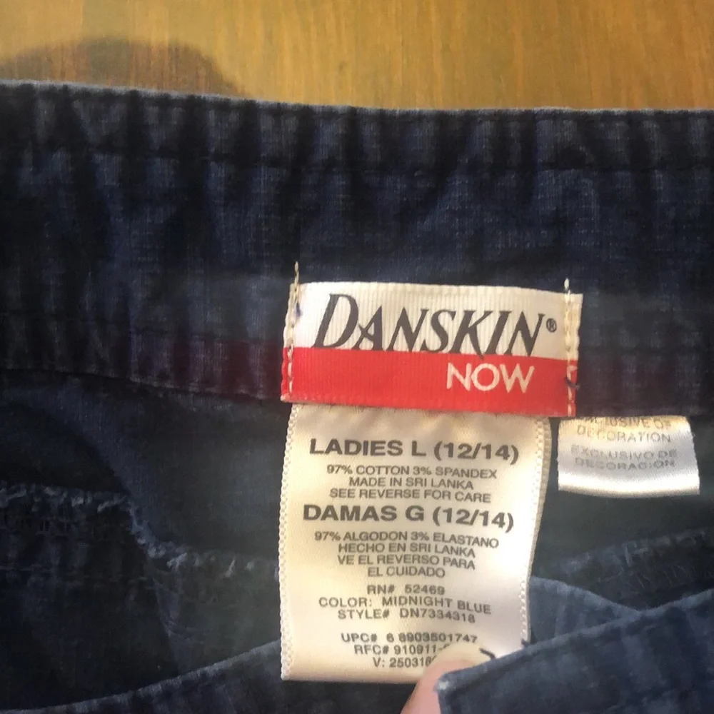 Capris - Picture 2 of 2